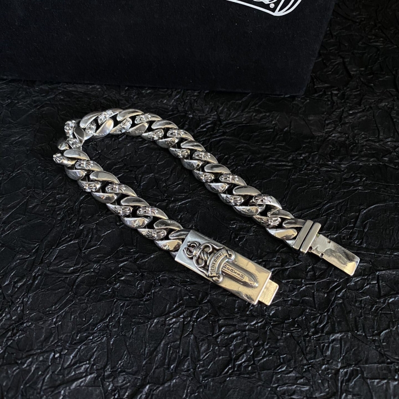 Ch**me He**ts bracelets